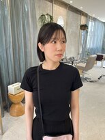 イロア(iroa) シースルーな大人黒髪ボブ