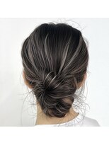 ウル(ulu)&nbsp;ハイライト10代20代30代　ボブ　透明感カラーミルクティーカラー