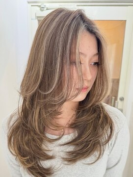 アフィナー 上大岡(Afinar) ブリーチハイライト髪質改善ダブルカラーレイヤーカット