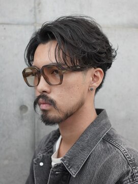 レタッチ バイ フィフス 銀座(RETOUCH by fifth) 銀座フェザーパーマツイストスパイラルパーマセンターパート眉毛