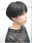 大人かわいい 小顔  黒髪[丸みショート/センシャルショート]