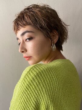 ロニカ 銀座(LOuNICA) 洗練ベリーショート　セシルカット　　ハイトーンカラー