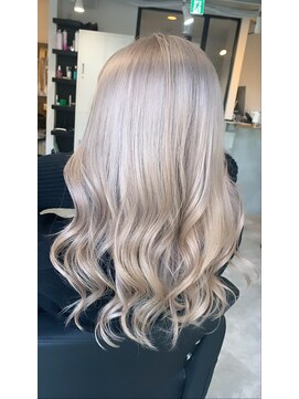 ラフ 難波店(LAFF) #黒髪#ボブルフ#ネビージュ#小顔#ワンレン