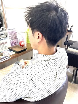 コアフィールフィス(COIFFURE fils) 【見附　今町】メンズ黒髪　爽やか刈り上げスタイルアップバング