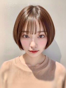 ノイズオオサカ 梅田店(NOISM OSAKA) 大人可愛い20代30代40代小顔ワンサイドショートボブ丸み前下がり