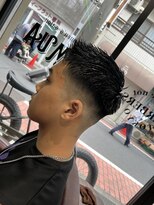 ムア(MUA) スキンフェード フェザーアップ