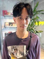 メンズサロン ブロック(Men's Salon bloc) 束感　黒髪　センターパート　ツイストパーマ　メンズショート