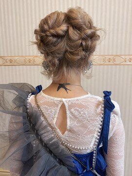 ソーソー(SoSo) ショートボブハイライトレイヤーカットヘアセット髪質改善天文館