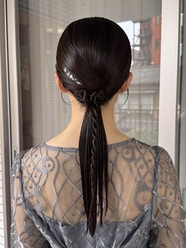 ハロウ tight low pony