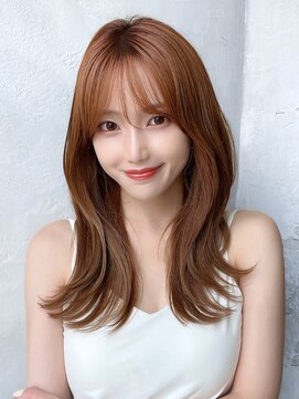 プラチナ(PLATINA) 大人ロングレイヤーくびれヘアミルクティーベージュ顔周りカット