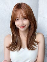 プラチナ(PLATINA) 大人ロングレイヤーくびれヘアミルクティーベージュ顔周りカット