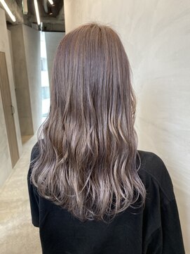 ジーナ 札幌(Zina) 【Zina札幌】イメチェン毛先パーマ耳かけ×フォギーベージュ