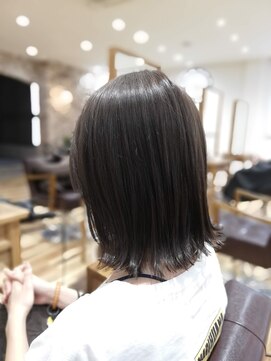 シエル エマージュ 松戸(CIEL Emerge) バッサリ【外ハネボブ×グレージュ】