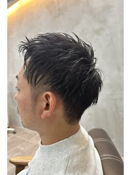 フェット(Fete) 黒髪ショート