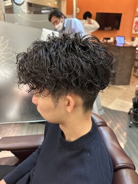 銀座マツナガ 浅草店 20代30代大人カッコイイビジネススパイラルツーブロックショート