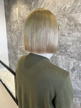 ノア(NOAH) ホワイトベージュ×ぷつっとボブ