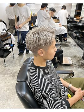 ボルド(MEN'S HAIR SALON BORDO) ホワイトベージュ×アップバング