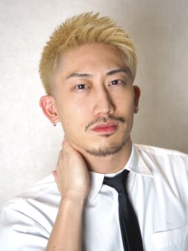 ヨシザワインク プレミアム 横浜 桜木町店(YOSHIZAWA Inc. PREMIUM) ケイスケホンダ風ブロンドスパイキーショートテーパーフェード