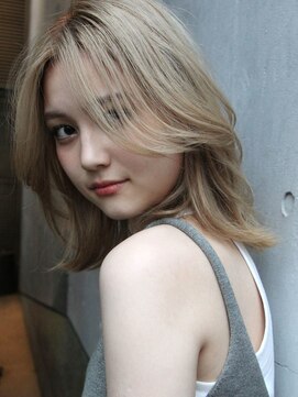 ジェコ ブラン(gecko. brun) ブリーチ×ミディアム/顔周りレイヤー/韓国っぽヘア【武蔵小山】