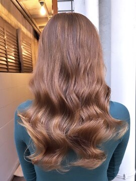 チョビー(Chobii) 表参道 コテ巻き風パーマ イメチェンヘアスタイル 韓国風