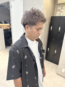 バングス(BANGS) アップバングショート　ブリーチ　グレージュ