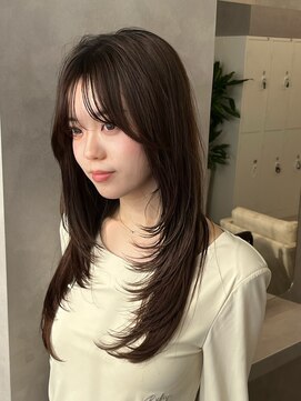 オムニス 表参道(Omnis) ザクザクレイヤーハッシュカットロング20代表参道ワンカール