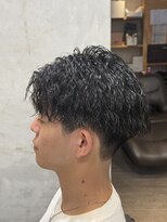 メンズクル(men's quru.)&nbsp;ツイストスパイラルパーマツイスパ刈り上げセンターパート春日井