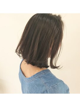 デフィー(DEFY) 外はねボブスタイル