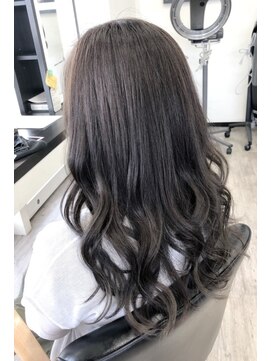 フレンズ 平岡店(friend's) 【札幌平岡 グレーカラー】 木村美菜子