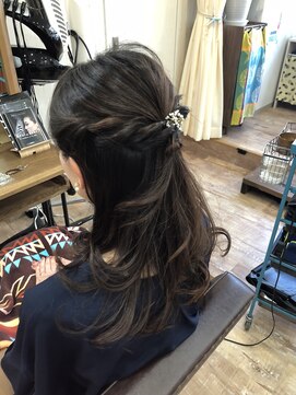 ハウオリ ヘアーワークス(Hauoli hair works) セット ハーフアップ