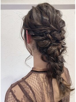 ヘアーサロン シバノ(Hair Salon SHIBANO)の写真/結婚式などの特別な日のヘアセットならSHIBANOに任せ♪周りと差をつけるヘアアレンジで注目のマトに☆