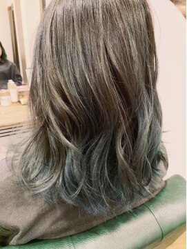 バレイヤージュ アッシュグリーン:L122501663|グリ(GURI.)のヘアカタログ|ホットペッパービューティー バレイヤージュ アッシュグリーン:L122501663|グリ(GURI.)のヘアカタログ|ホットペッパービューティー