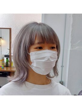 チチヘアーワークス(titi HAIR WORKS) ダブルカラーウルフショート
