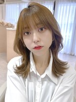 ユニ 表参道(uni)&nbsp;フェザーバングとレイヤーで大人かわいいオルチャンヘア