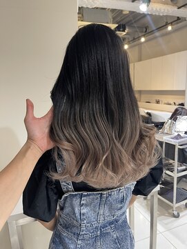 アライブ ハラジュク(ALIVE harajuku) ホワイトベージュグラデーションryota