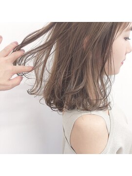 ガーランドウメダ(Garland umeda) リラックスウェーブ＿ミディアム＿000758