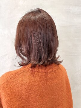 サムシング(Something.) ピンクベージュのミディアムボブ