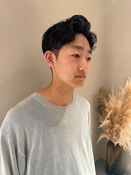 ノラギンザユー(NORA GINZA/U) メンズパーマパーマメンズニュアンスパーマパーマセンターパート