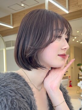 アフロートリノ(AFLOAT Leino) 小顔ヘルシーレイヤースタイル透明感カラー【修】20代30代40代