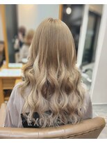 フツーロ 栄(FUTURO) プルエクステ