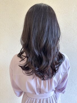 エルサフィロ キタハマ(el zafiro kitahama) 20×30×40代×似合わせカット×ミディアムレイヤー×ツヤ感