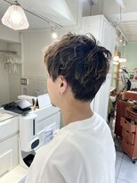ネオリーブカフ 鶴ヶ峰店(Neolive caff) メンズ　ショート　刈り上げ　ハイライト