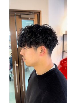 コワファーストナガサキシャンプーボーイ(COIFF1RST NAGASAKI SHAMPOO BOY) 波巻きパーマ　波巻きスパイラル　ツーブロック　長崎