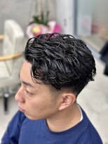 レヴィア(REVIA)&nbsp;メンズカットニュアンスパーマツーブロック刈り上げ