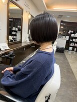 ムーブ(Moob)&nbsp;襟足スッキリ切りっぱなしボブ【別府】