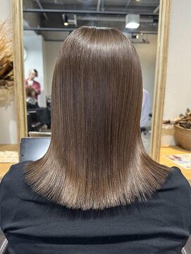 レオン(Re:ON) グレージュカラー