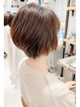 ミッシェル アフロート(michelle afloat) 20代30代40代50代ショートレイヤーCカーブカット