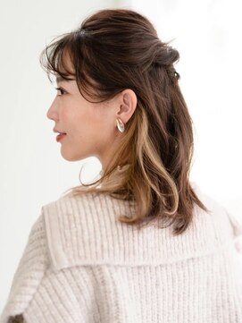 マグノリア オモテサンドウ(MAGNOLiA Omotesando) 大人のハイライトが映えるミディアムカール