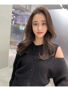 ジーナ 名駅(XENA.) 《xena/中島》色気のある大人style×レイヤースタイル