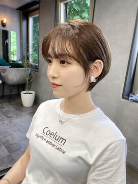 アイユー(ii+U) 丸みショートボブ　パールベージュ　耳掛けヘアシースルーバング